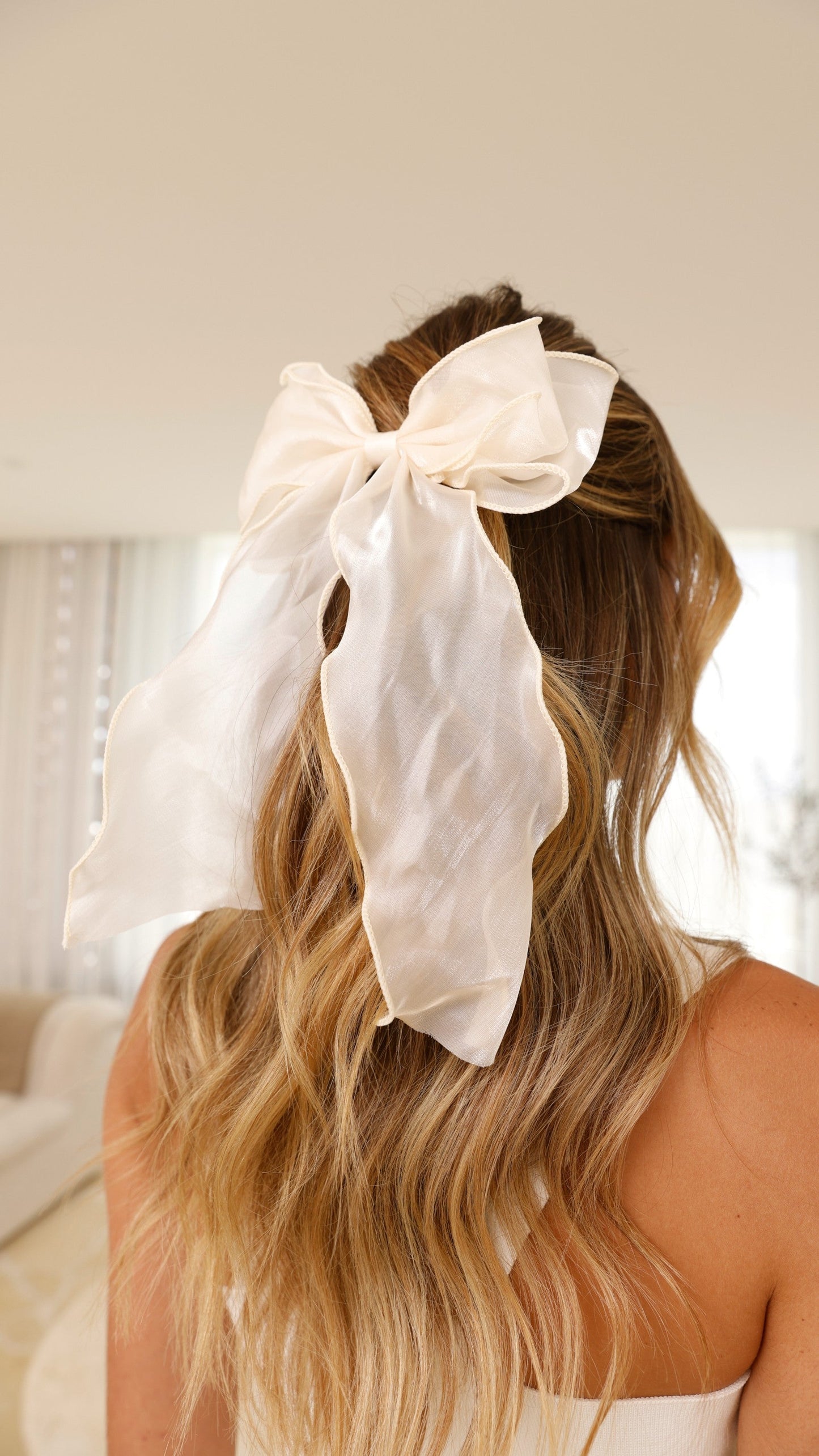 Wavery Hair Bow - Cream