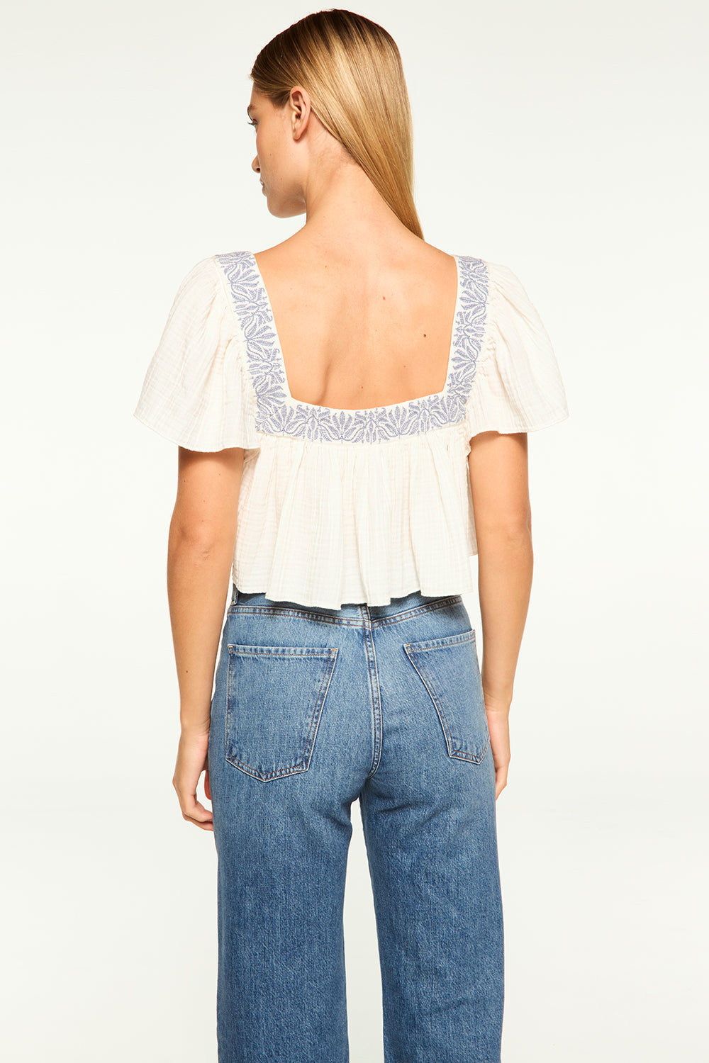 ANJU TOP