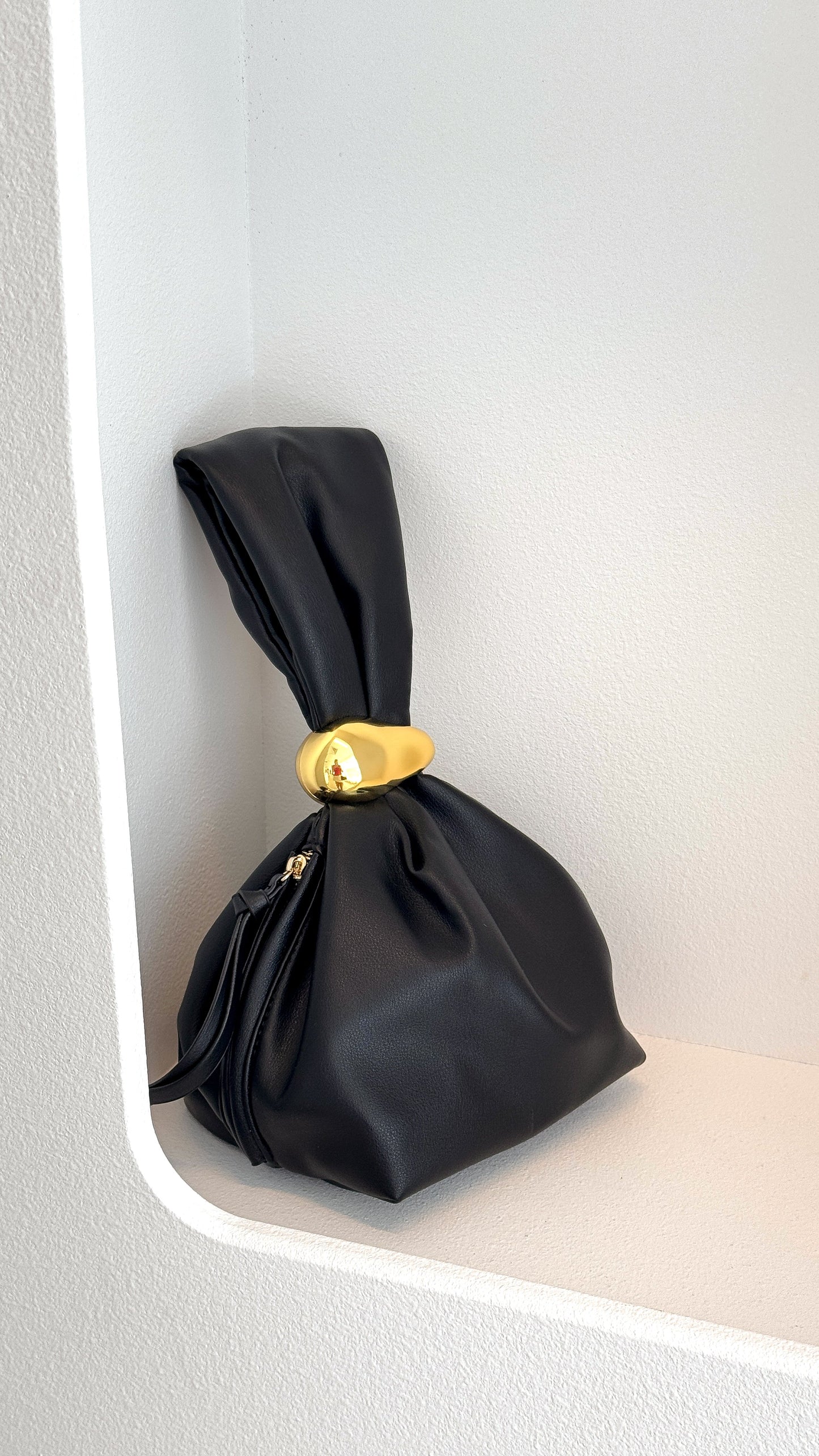Lucia Handle Bag - Black