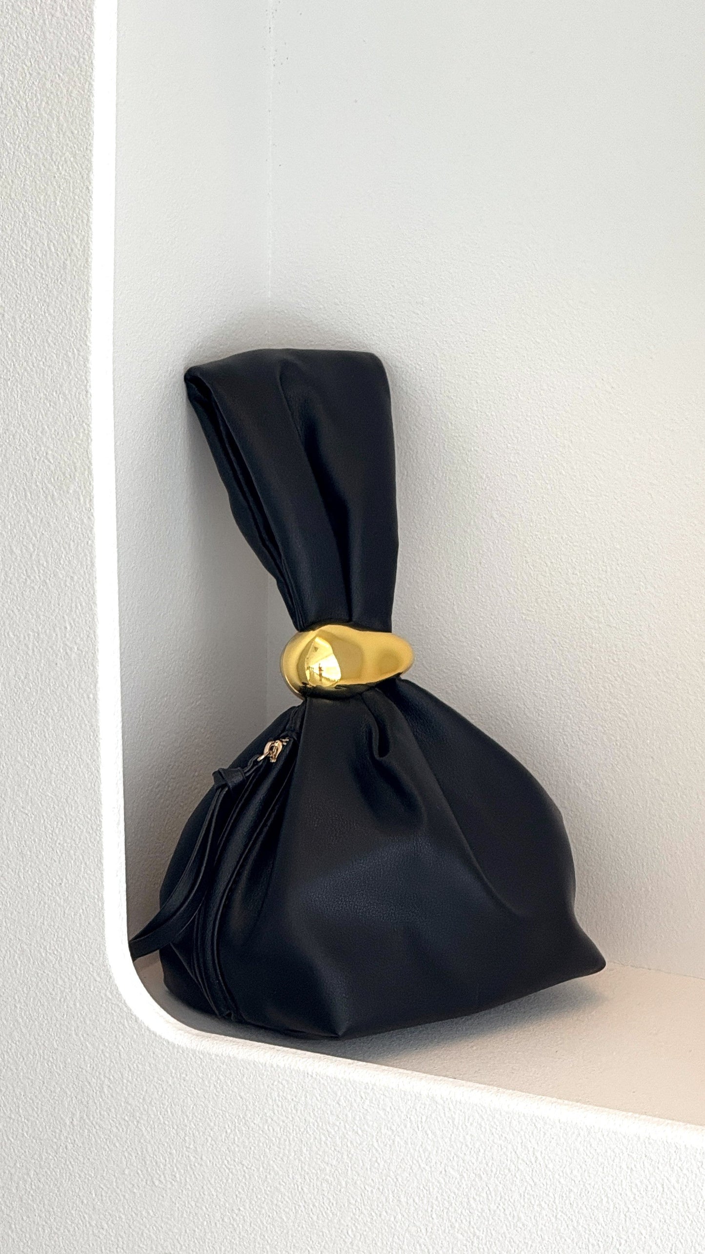 Lucia Handle Bag - Black